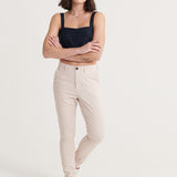 NEW CITY CHINO BUKSER TIL KVINDER | SILVER CLOUD