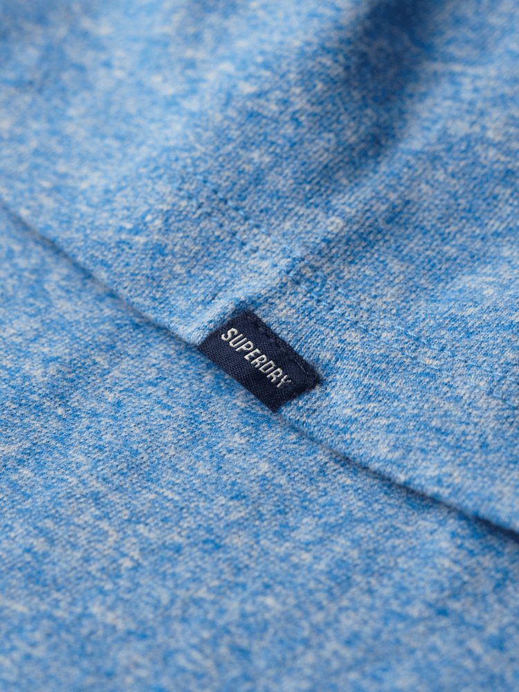 Organic Cotton Essential Logo Tshirt - Herre - Fresh Blue Grit - Gumpel & Co