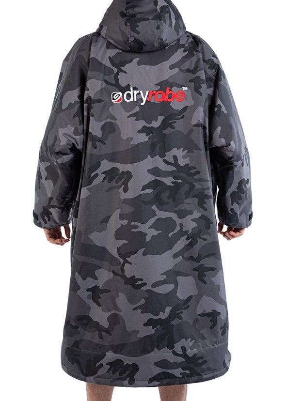 Advance Long Sleeve Surf Poncho - Voksne - Black Camo/Black - Gumpel & Co