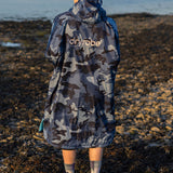 Advance Long Sleeve Surf Poncho - Voksne - Blue Camo/Blue