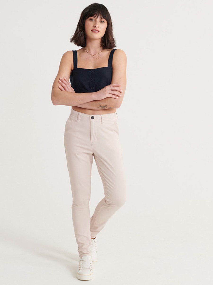 NEW CITY CHINO BUKSER TIL KVINDER | SILVER CLOUD - Gumpel & Co