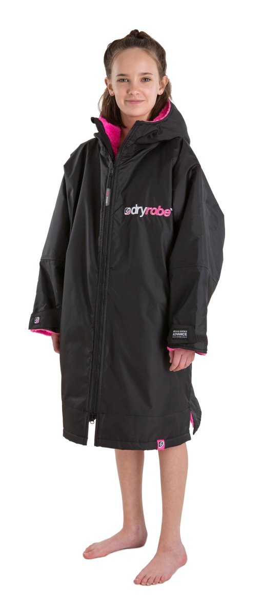 Kid's Advance Long Sleeve Surf Poncho | Børn | Black/Pink - Gumpel & Co