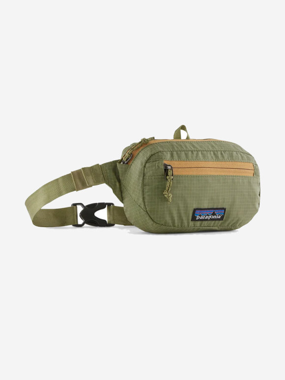 Patagonia - Ultralight Black Hole Mini Hip Pack 1L - Pine Needle Green